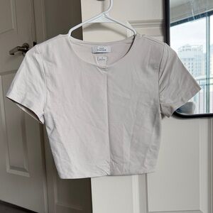 Aritzia Contour Cropped Tee in Light Cream